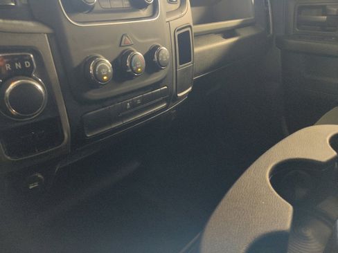 Used 2020 RAM 1500 Express RWD image 26
