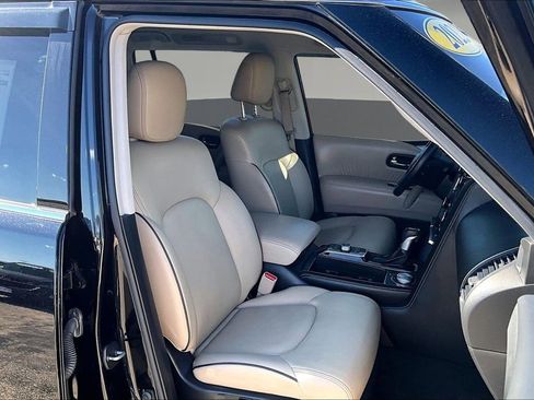 Used 2022 Nissan Armada SV w/ SV Appearance Package image 28