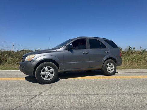 Used 2008 Kia Sorento LX 4dr SUV 4WD image 2