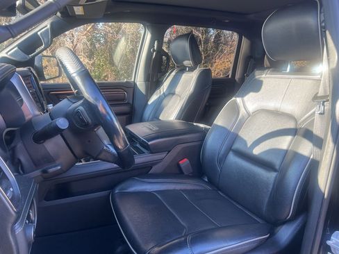 Used 2019 RAM 1500 Limited w/ Body Color Bumper Group image 15