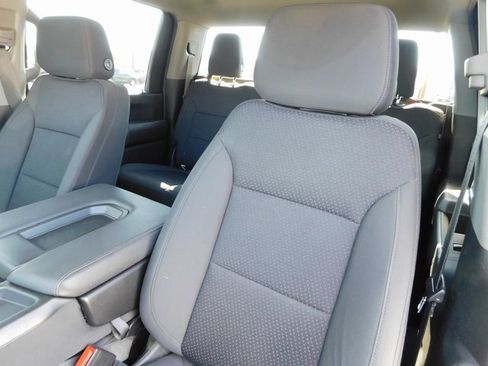 Used 2023 Chevrolet Silverado 2500 Custom image 18