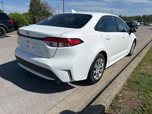 Used 2022 Toyota Corolla LE FWD image 3