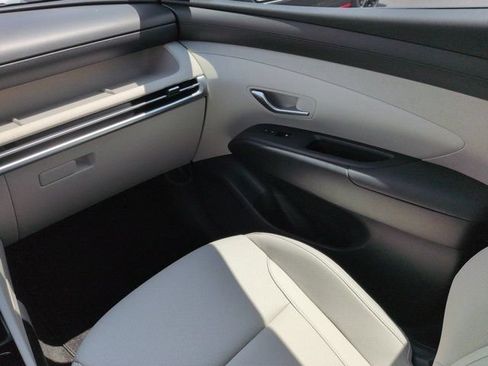 Certified 2025 Hyundai Tucson SEL FWD image 17