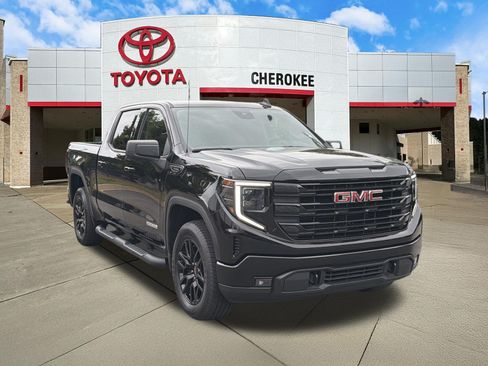 Used 2025 GMC Sierra 1500 Elevation AWD/4WD image 3