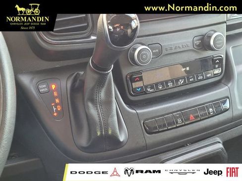 Used 2025 RAM ProMaster 2500 w/ Convenience Group FWD image 12