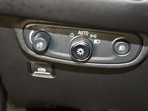 Used 2024 GMC Terrain SLT AWD/4WD image 37