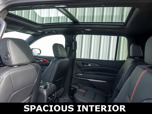 New 2026 Chevrolet Traverse RS w/ LPO, Floor Liner Package image 18