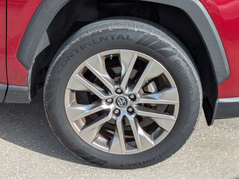 Used 2019 Toyota RAV4 Limited w/ Cold Weather Package FWD image 9