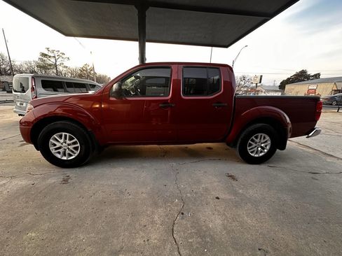 Used 2019 Nissan Frontier SV w/ Value Truck Package image 5
