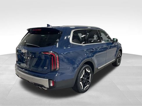 Used 2024 Kia Telluride EX w/ EX Captain's Chair Package image 21