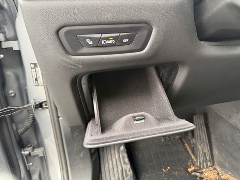 Used 2025 BMW X5 xDrive40i image 11