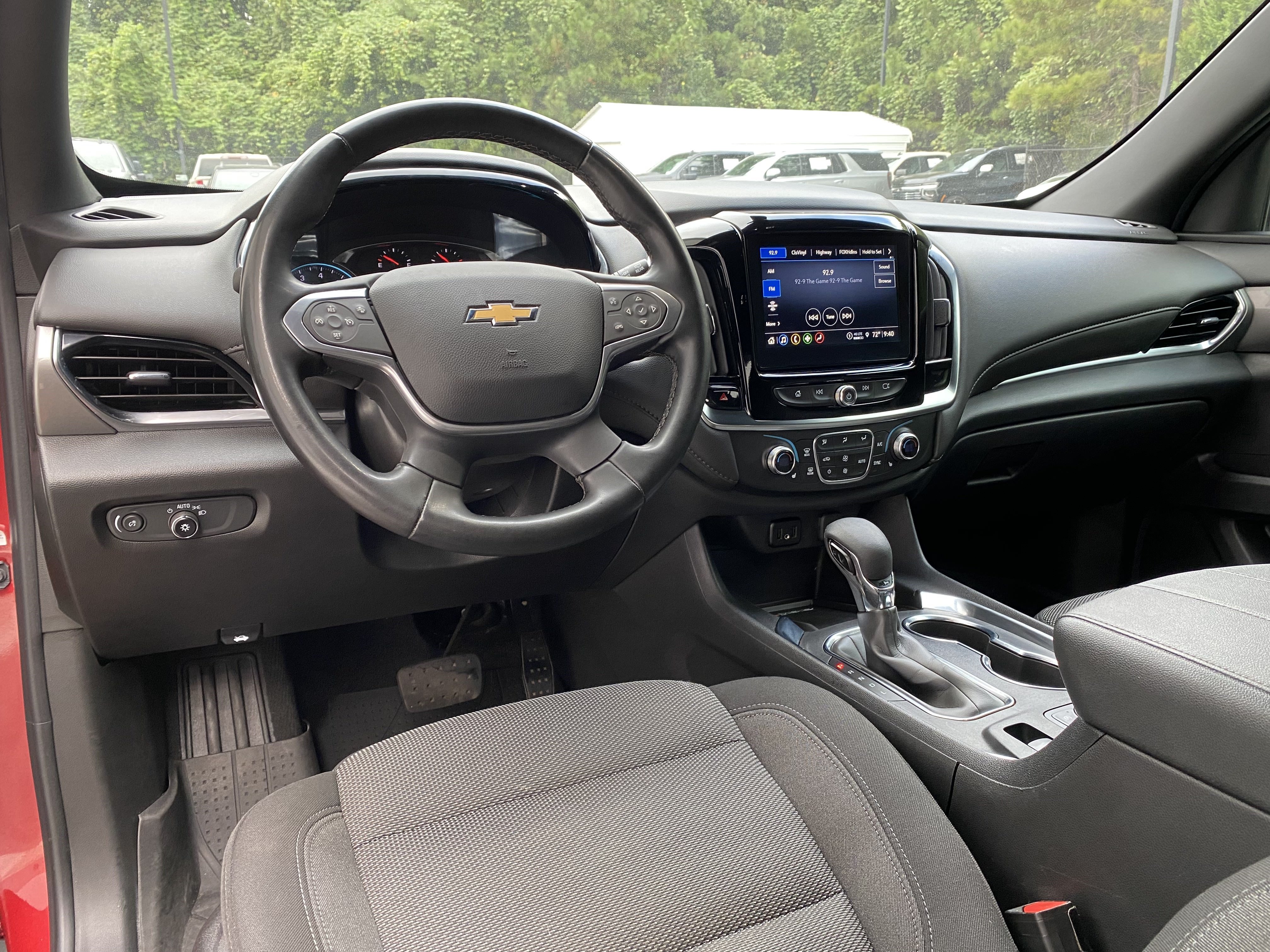 Used 2023 Chevrolet Traverse LT FWD image 33