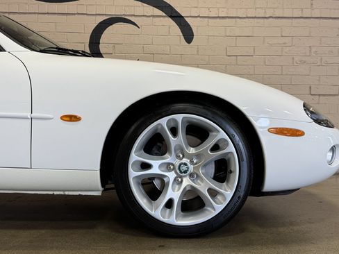 Used 2003 Jaguar XK8 Convertible RWD image 19