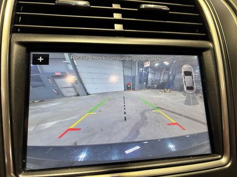 Used 2017 Lincoln MKX Reserve image 30