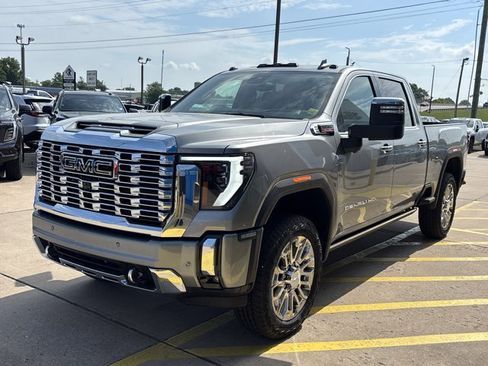 New 2026 GMC Sierra 2500 Denali w/ Denali Reserve Package AWD/4WD image 35