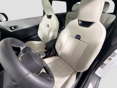 Certified 2025 MINI Cooper S image 23