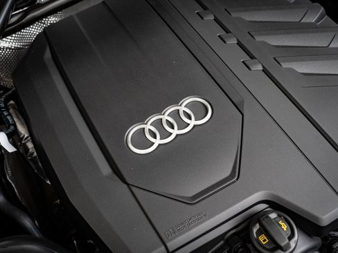 Used 2025 Audi Q5 2.0T Premium w/ Convenience Plus Package image 40