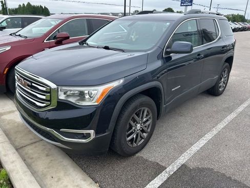 Used 2017 GMC Acadia SLT FWD image 2