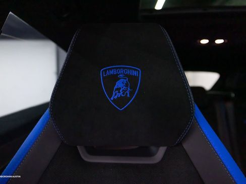 Used 2024 Lamborghini Urus Performante AWD/4WD image 49