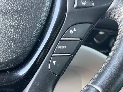 Used 2017 Honda Pilot Touring image 34