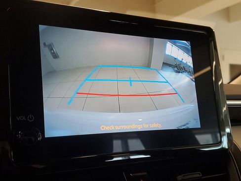 Used 2023 Toyota Corolla LE image 25