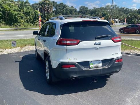 Used 2015 Jeep Cherokee Sport FWD image 5