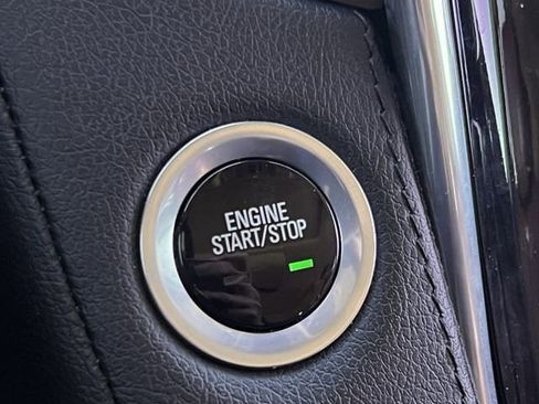 Used 2018 Cadillac Escalade ESV Premium Luxury image 20