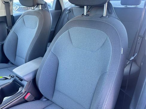 Used 2025 Kia K4 FWD image 36