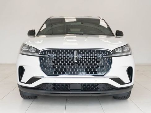 Used 2025 Lincoln Aviator Reserve w/ Illumination Package AWD/4WD image 6