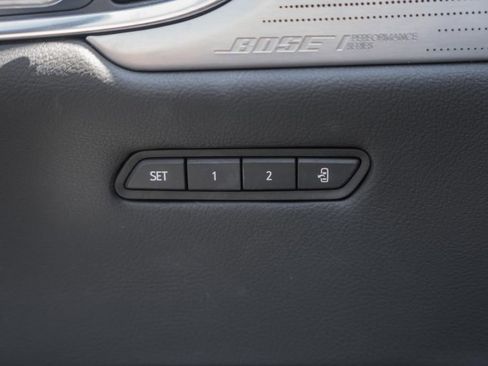 Used 2025 Cadillac XT5 Premium Luxury image 39