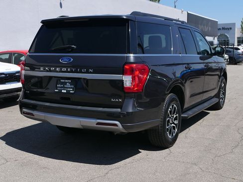Used 2024 Ford Expedition Max XLT RWD image 2
