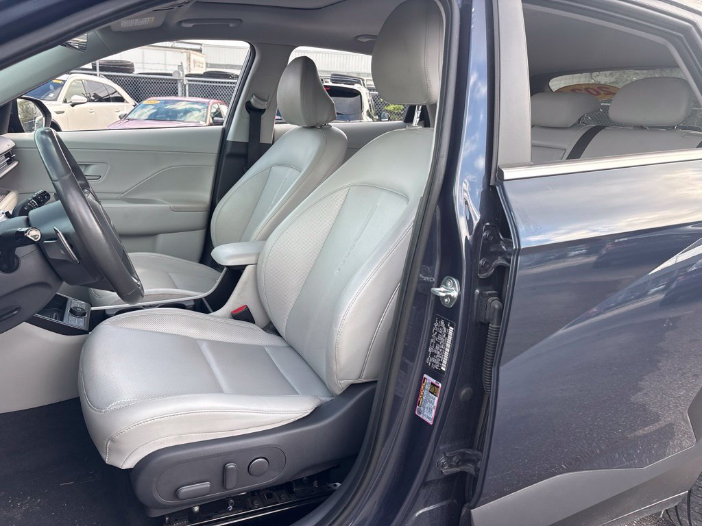Used 2024 Hyundai Kona Limited FWD image 9