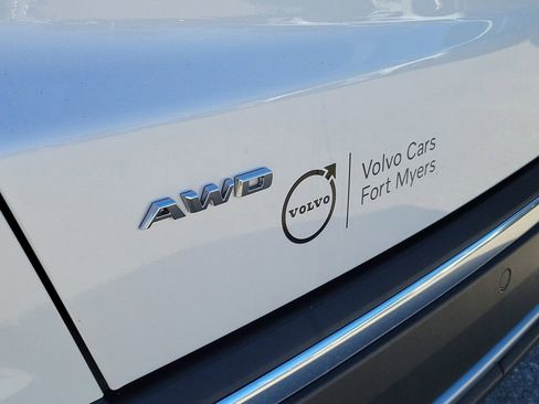 Used 2025 Cadillac XT5 Premium Luxury image 15