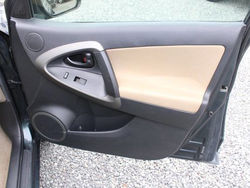 Used 2011 Toyota RAV4 4WD w/ Base L4 Extra Value Pkg image 19