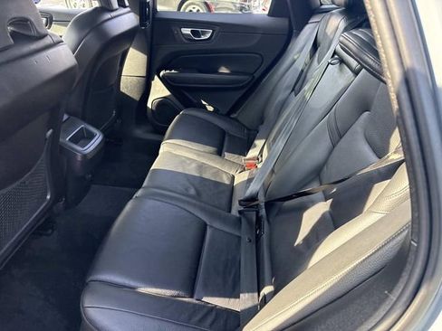 Used 2024 Volvo XC60 B5 Plus AWD/4WD image 19