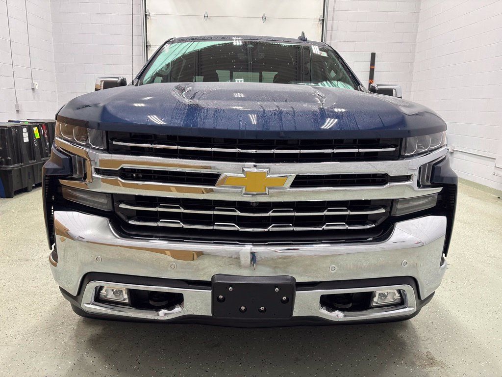 Used 2021 Chevrolet Silverado 1500 LTZ w/ Technology Package AWD/4WD image 10