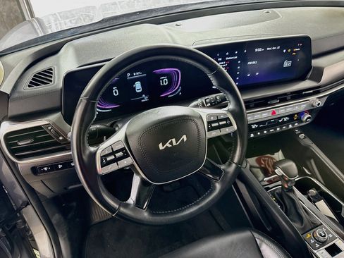 Used 2025 Kia Telluride S image 23