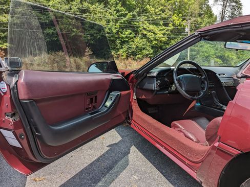 Used 1993 Chevrolet Corvette Convertible image 7