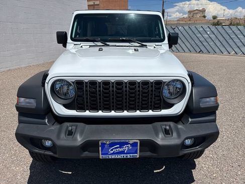 Used 2025 Jeep Wrangler Unlimited Sport AWD/4WD image 8