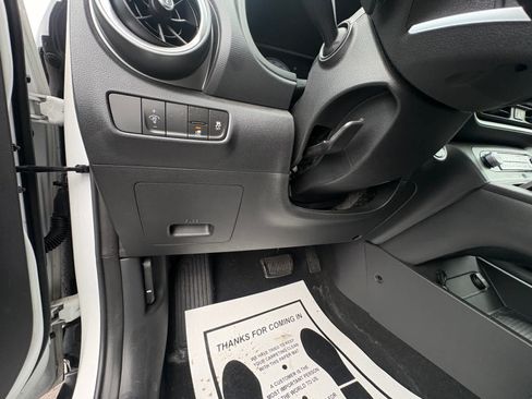Used 2023 Hyundai Kona SE FWD image 35