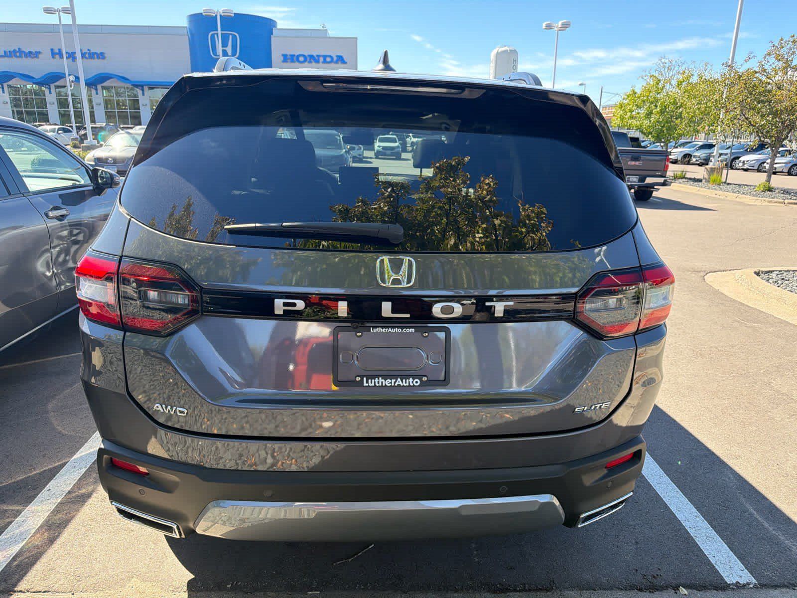 Used 2026 Honda Pilot Elite image 7