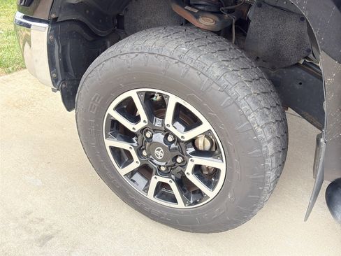 Used 2016 Toyota Tundra SR5 w/ TRD Off Road Package image 4