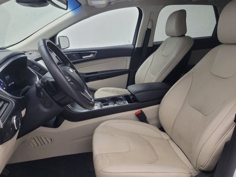 Used 2020 Ford Edge Titanium w/ Equipment Group 301A AWD/4WD image 17