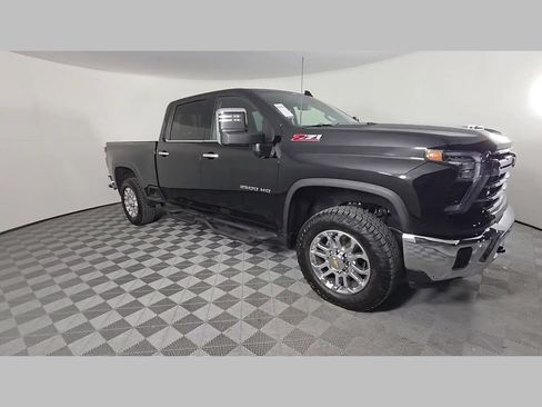 Used 2025 Chevrolet Silverado 2500 LTZ w/ LTZ Plus Package AWD/4WD image 56