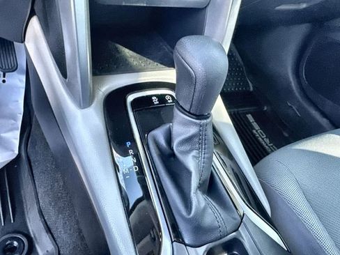 Used 2025 Toyota Corolla Cross L image 28