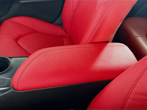 Used 2019 Toyota Camry SE image 18