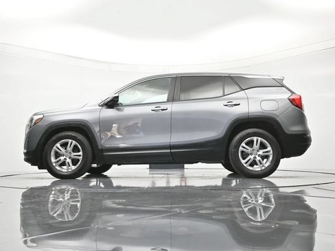 Used 2021 GMC Terrain SLE FWD image 43