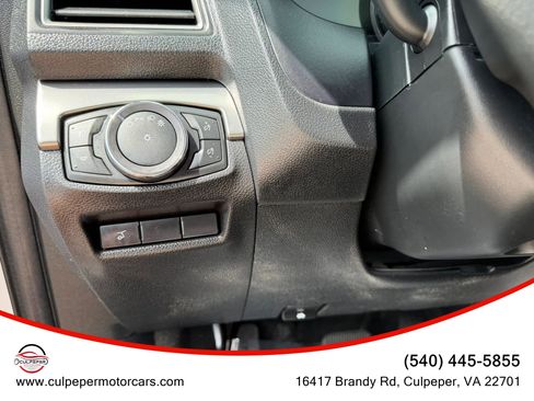 Used 2018 Ford Explorer XLT w/ Equipment Group 202A AWD/4WD image 21