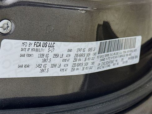 Used 2017 Chrysler Pacifica Touring Plus w/ Tire & Wheel Group image 35