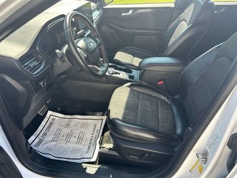 Used 2023 Ford Escape ST-Line w/ Tech Pack #1 FWD image 11